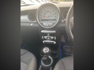 /photos/974/89dfbeca-71b4-4e03-91c9-6ebf9d8f3d7c_i320x240.jpg