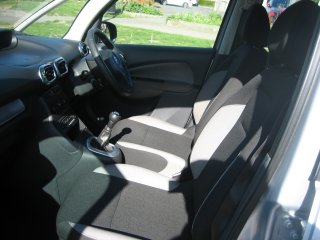 /photos/974/b2e3d8a2-6a07-4159-c5ee-03336ee4a16e_i320x240.jpg