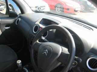 /photos/974/ea20e9bf-ad00-561e-d84a-fc5dadf4f4cc_i320x240.jpg